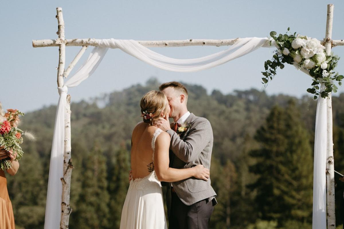 AshleyPurplePhoto AlexLauraWed 210829 0082