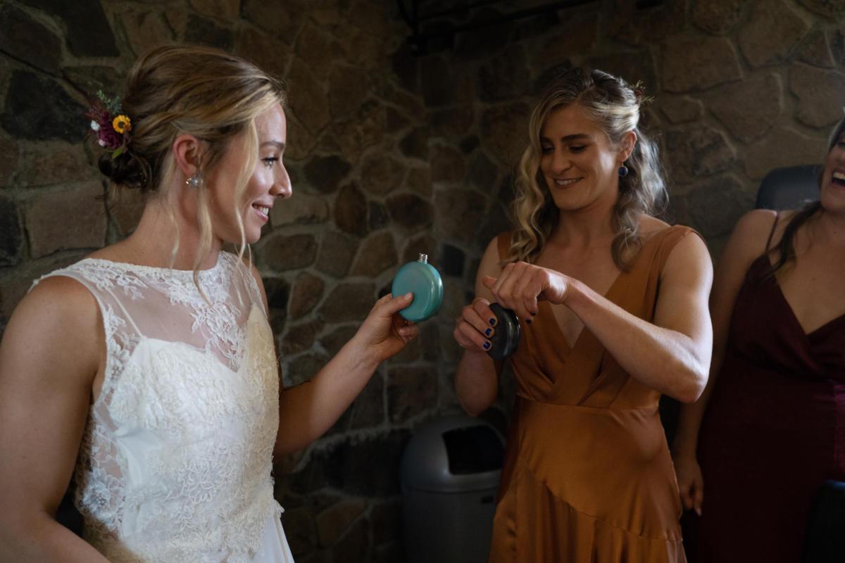 AshleyPurplePhoto AlexLauraWed 210829 