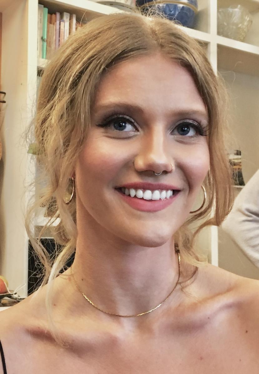 Bridesmaid's soft natural makeup